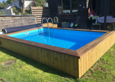 Réalisations de piscine en bois exotique hors sol, semi-enterrée ou enterrée en Vendée par Exotic Piscines